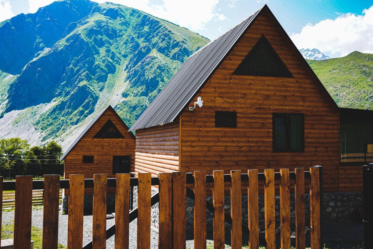 Traveler'S Cottages In Kazbegi エクステリア 写真