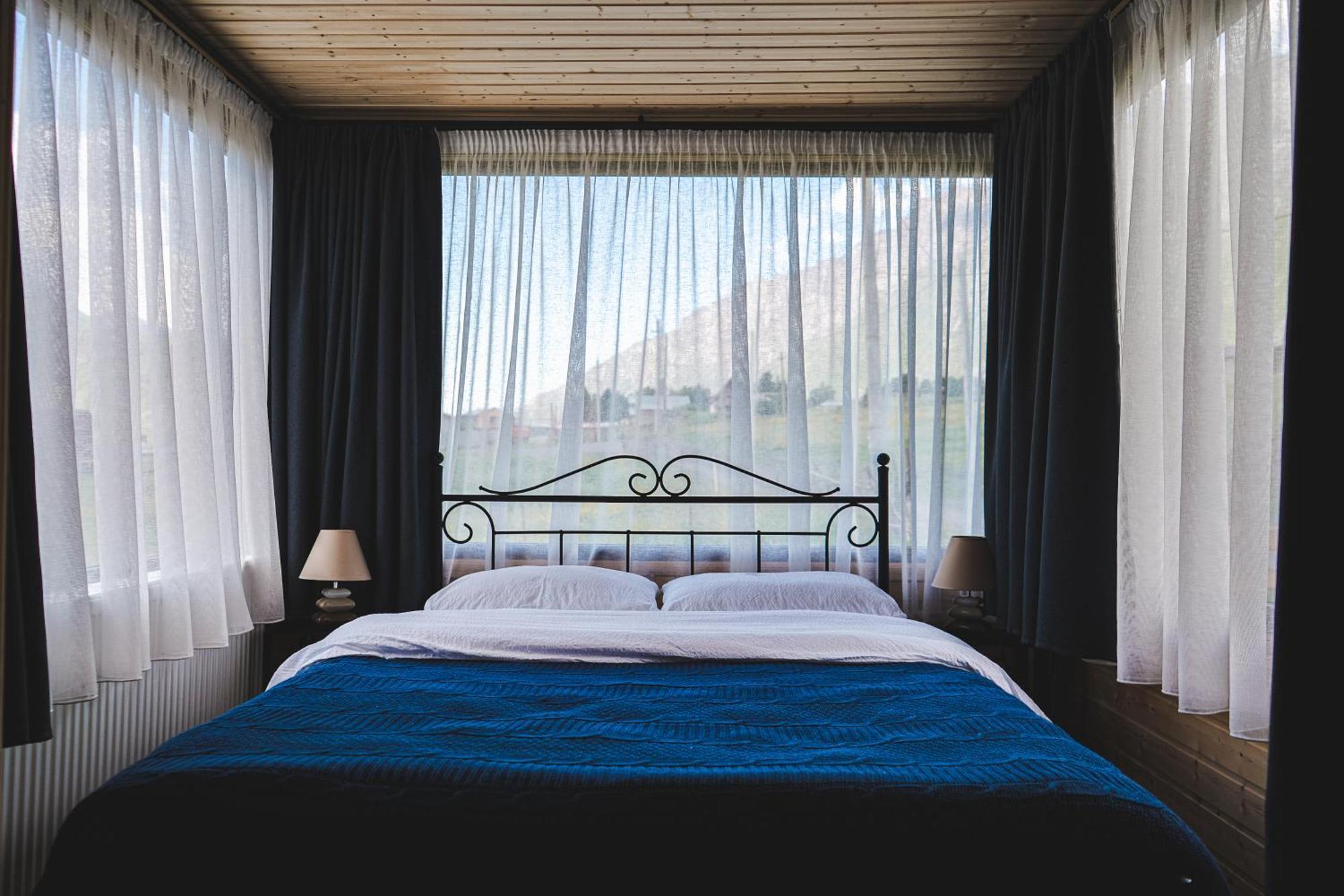 Traveler'S Cottages In Kazbegi エクステリア 写真