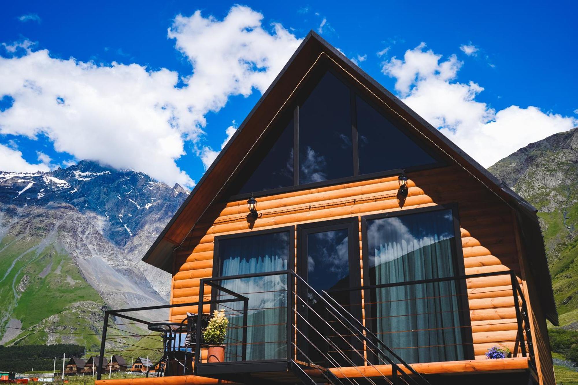 Traveler'S Cottages In Kazbegi エクステリア 写真