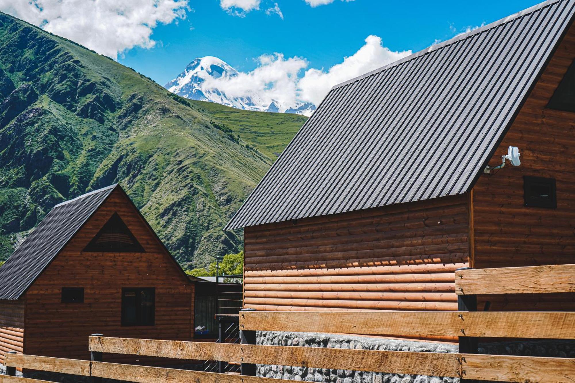 Traveler'S Cottages In Kazbegi エクステリア 写真